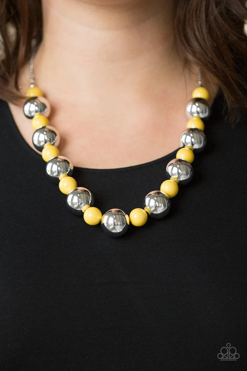 Paparazzi - Top Pop Yellow Necklace - Paparazzi Accessories