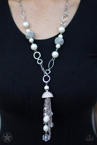 Designated Diva White Pearl Necklace - Paparazzi Accessories - Paparazzi Accessories