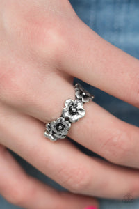 Paparazzi Paparazzi -  Spring Meadows -Silver Ring Apparel & Accessories