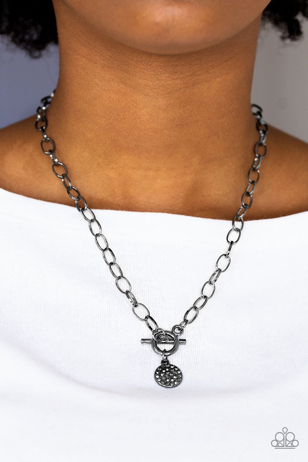 Sorority sisters hotsell black necklace paparazzi