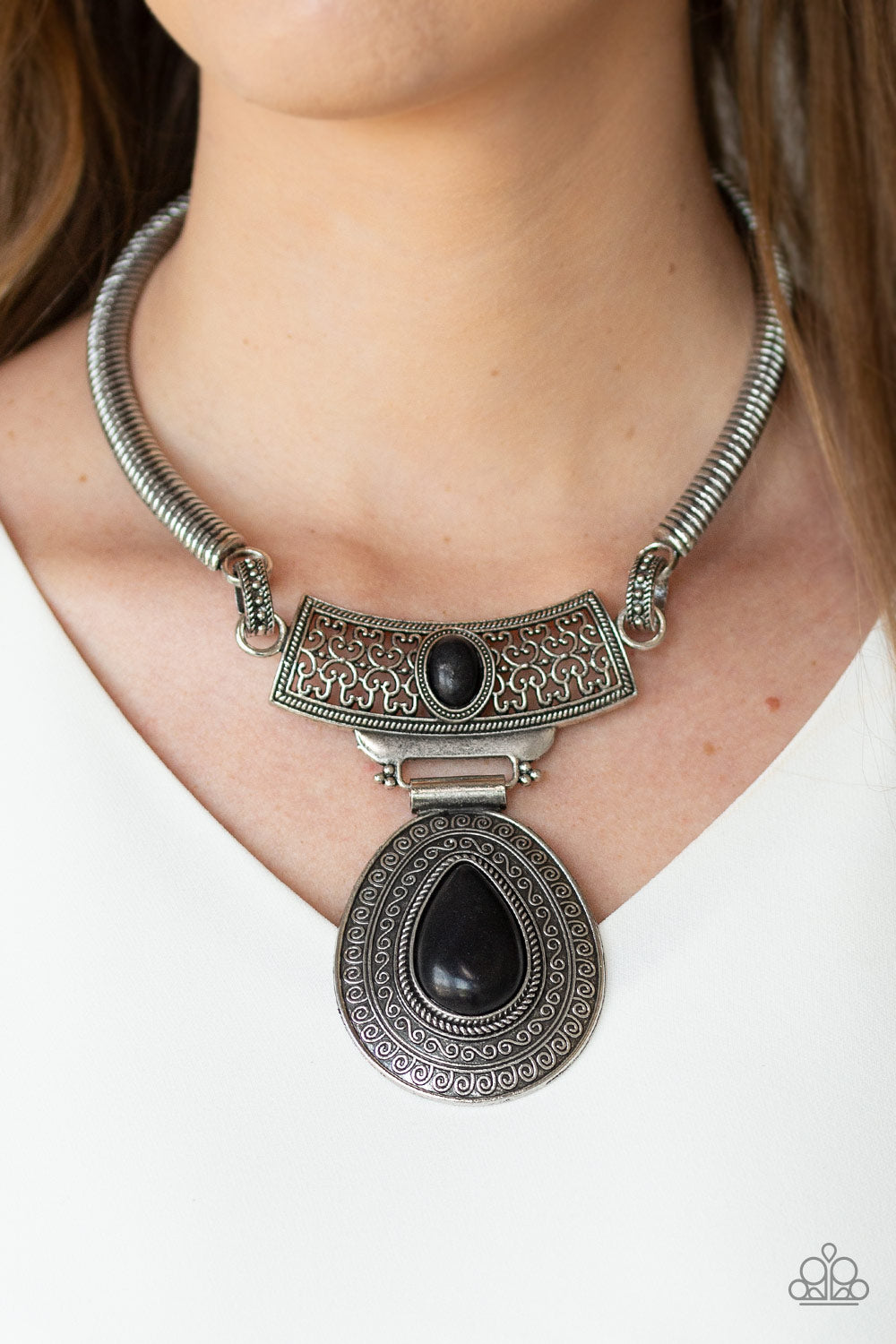 Prowling Prowess - Black Necklace - Paparazzi Accessories - Paparazzi Accessories