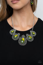 Load image into Gallery viewer, Paparazzi - Opal Auras - Green -Necklace - Paparazzi Accessories