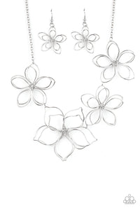 Paparazzi Paparazzi - Flower Garden Fashionista - Silver Necklace Jewelry