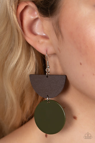 Paparazzi Paparazzi - Beach Bistro - Green Wood Earrings Earrings