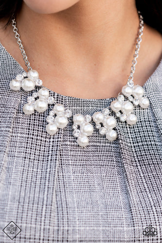 Paparazzi Paparazzi - Renown Refinement - White Pearl Necklace Necklaces