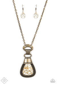 Paparazzi Paparazzi - Rodeo Royale - Brass Necklace Necklaces