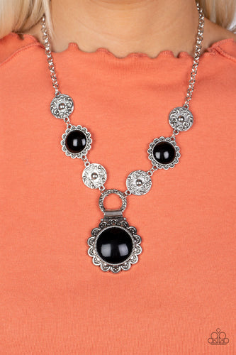 Paparazzi - Poppy Persuasion - Black Necklace