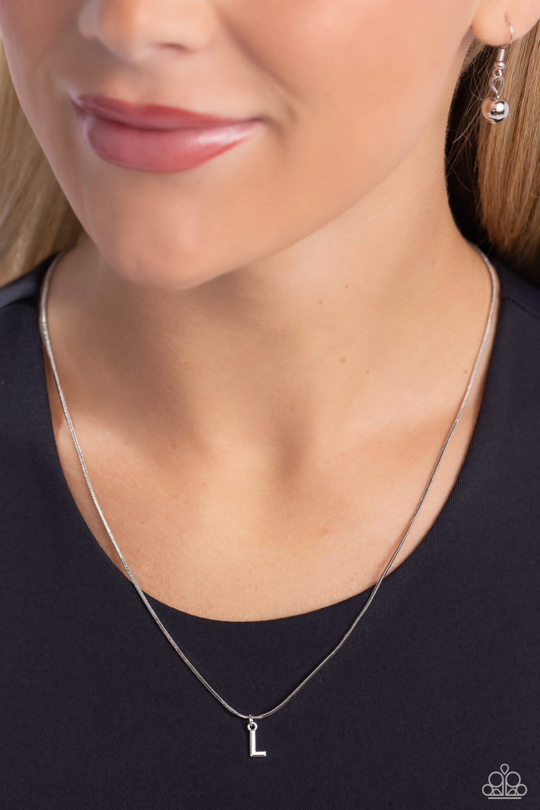 Paparazzi - Seize the Initial - Silver - L Necklace