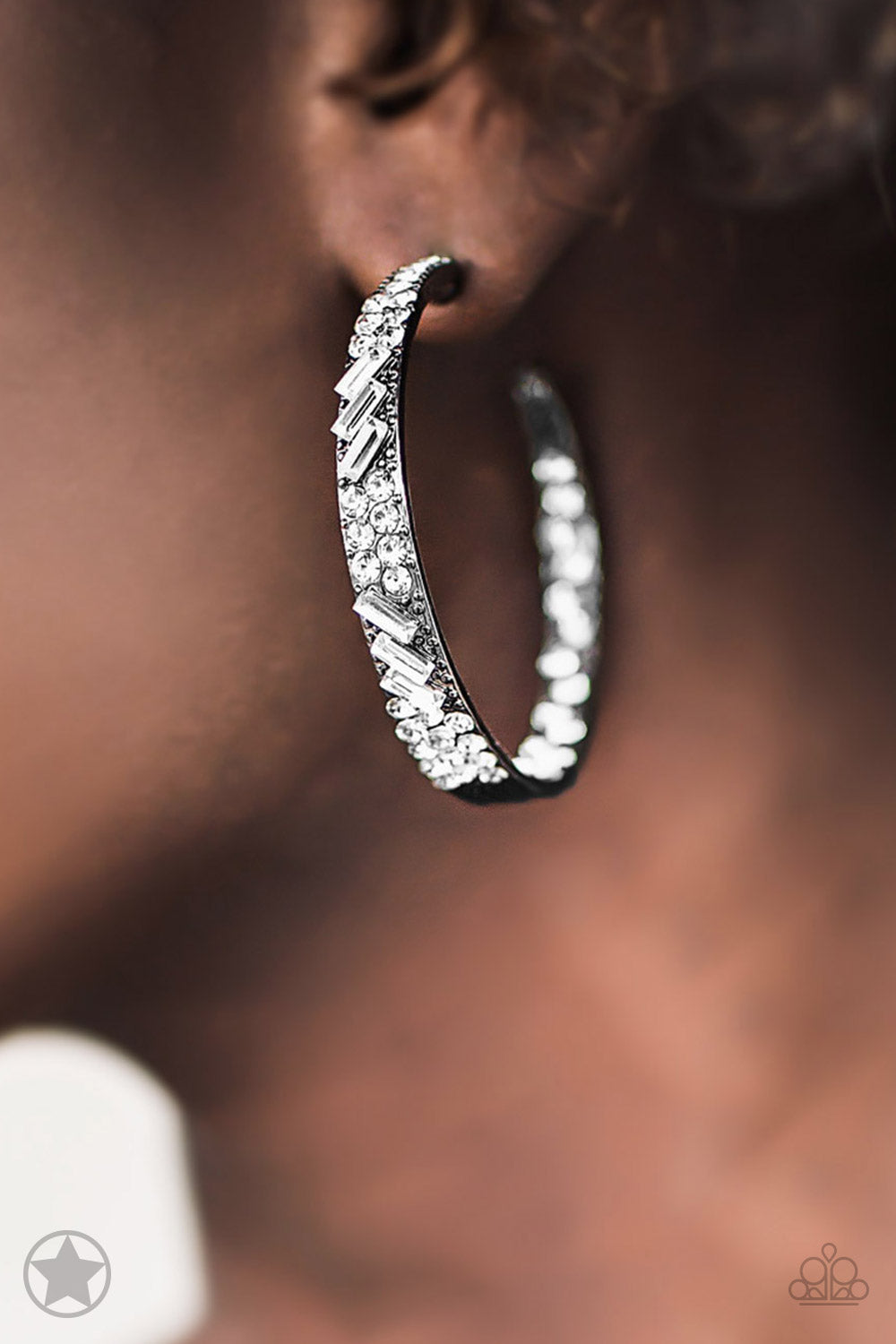 福袋安いいね半額ストア Paparazzi - Earrings Gunmetal - Association By GLITZY トップス