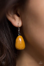 Load image into Gallery viewer, In Good Glazes Peach Necklace - Paparazzi Accessories - Paparazzi Accessories