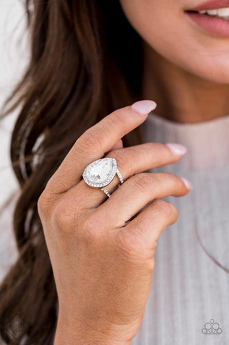 Paparazzi Paparazzi - BLINGing Down The House - White Rhinestone Ring 